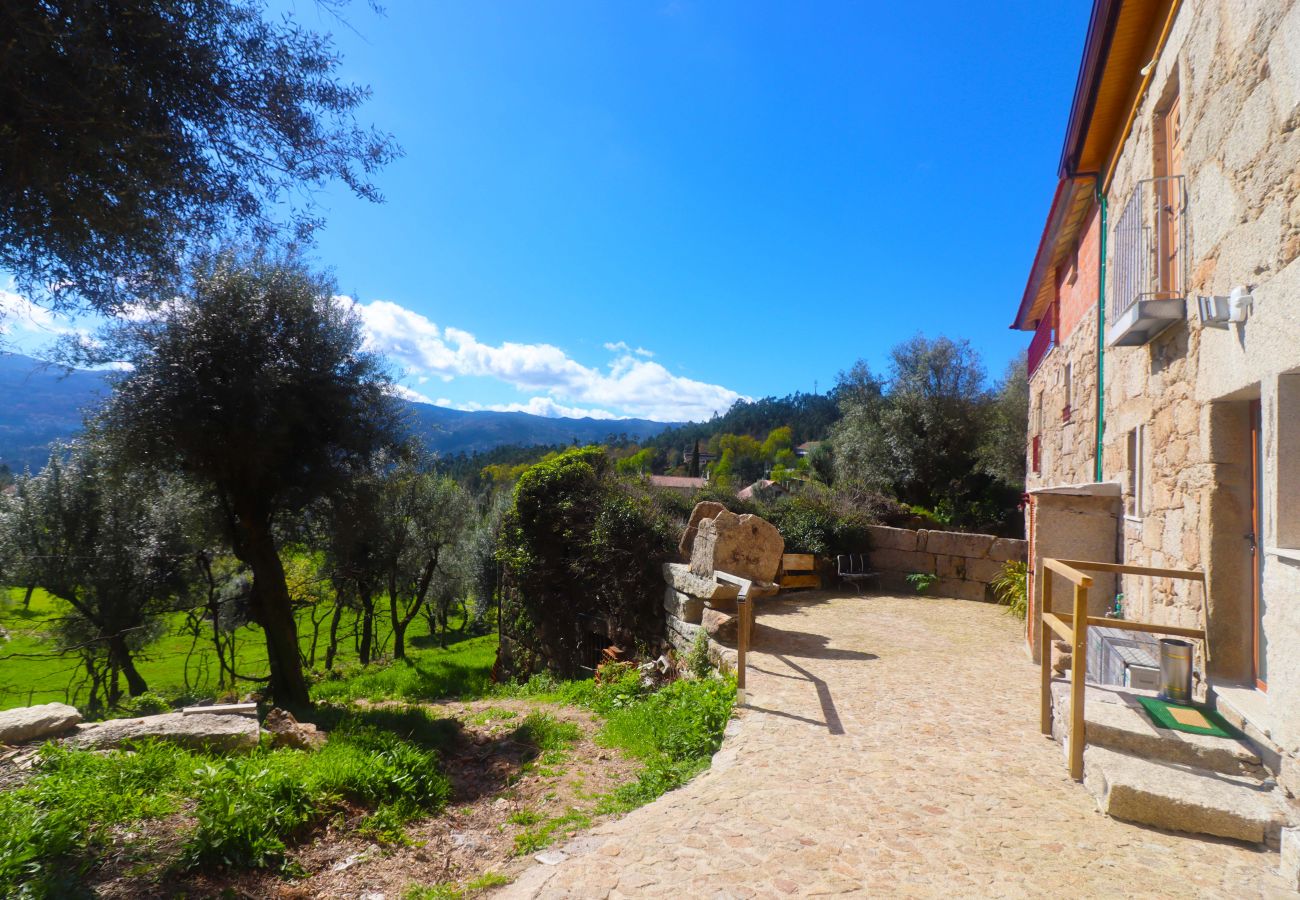 Alojamento de turismo rural em Gerês - Casa dos Meões