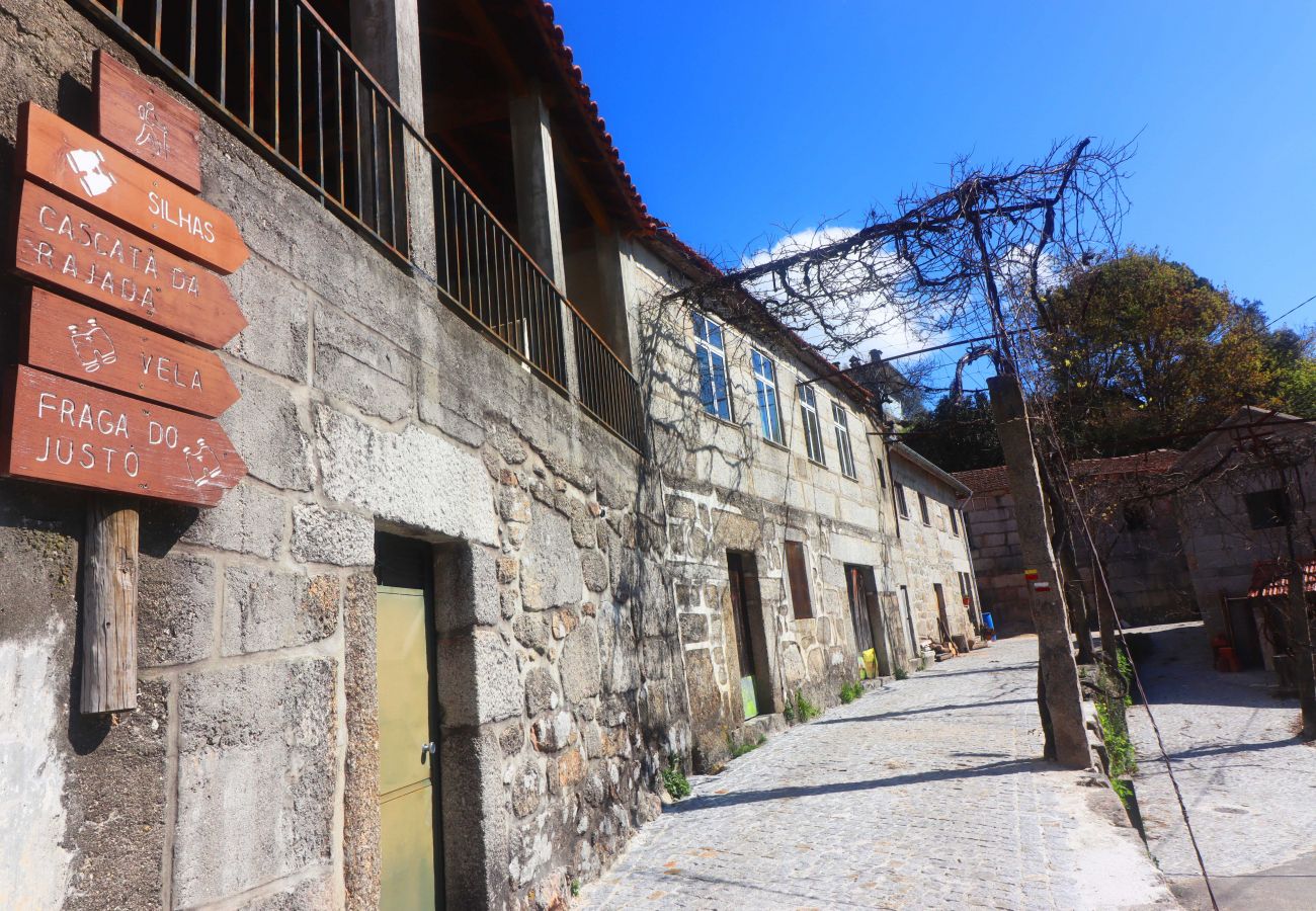 Alojamento de turismo rural em Gerês - Casa dos Meões