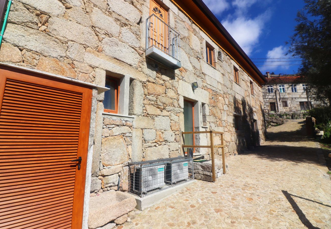 Alojamento de turismo rural em Gerês - Casa dos Meões