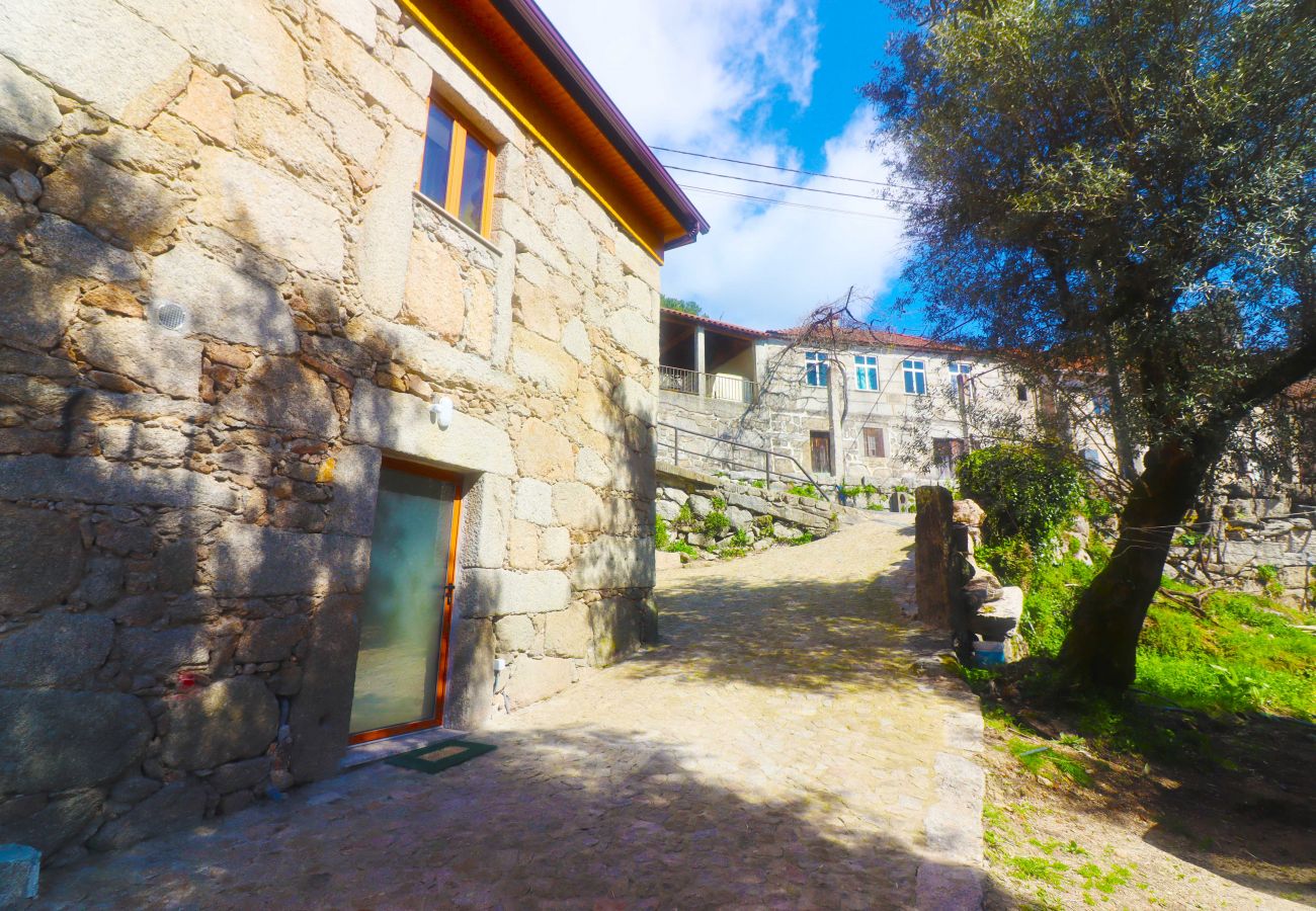 Alojamento de turismo rural em Gerês - Casa dos Meões