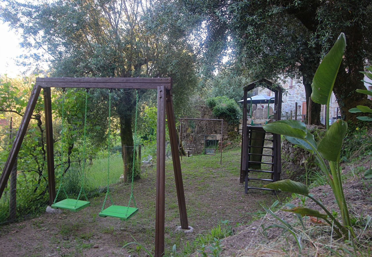 Alojamento de turismo rural em Gerês - Casa dos Meões