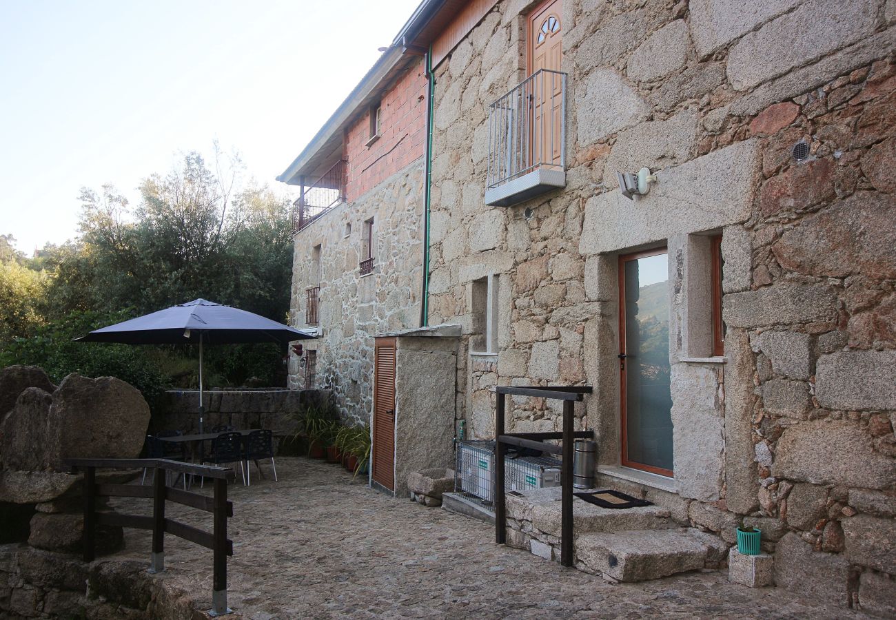Alojamento de turismo rural em Gerês - Casa dos Meões