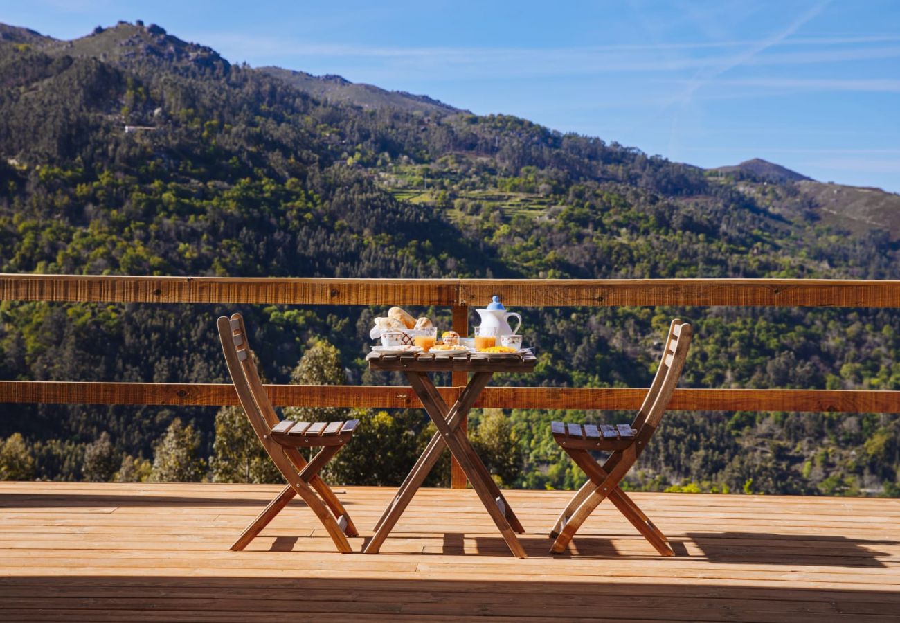 Bungalow em Terras de Bouro - Bungalow Panorâmico Carvalheira CountryHouse Gerês