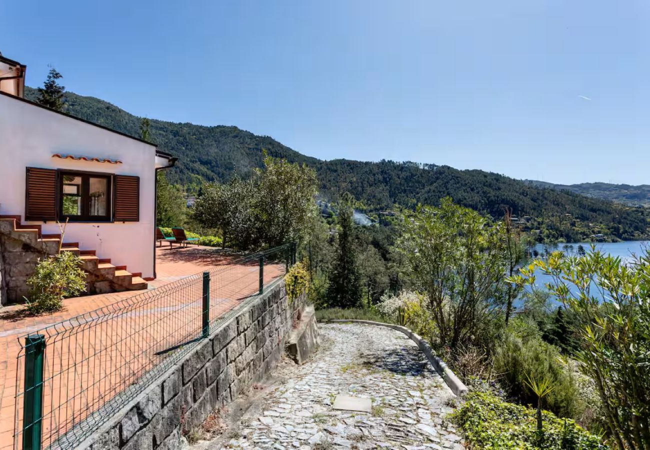 Casa rural em Gerês - Gerês Mountain Lake Views by Gerês Casas
