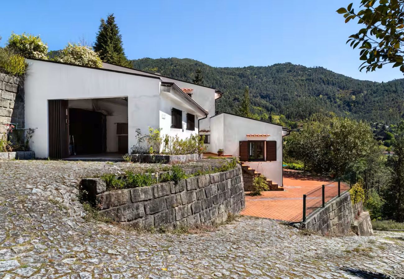 Casa rural em Gerês - Gerês Mountain Lake Views by Gerês Casas