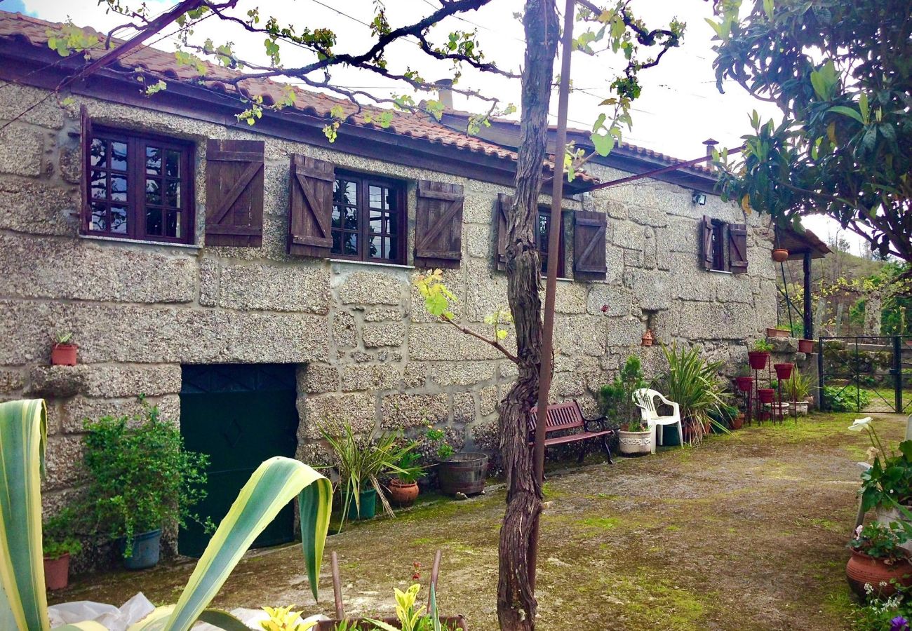 Casa rural em Vieira do Minho - Casa do Barreira