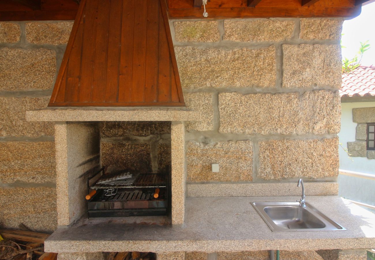 Casa rural em Rio Caldo - Casa Oliveira e Quinteiro