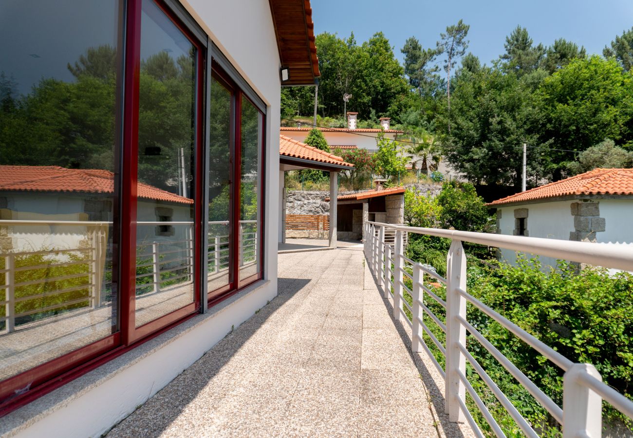 Casa rural em Rio Caldo - Casa Oliveira e Quinteiro