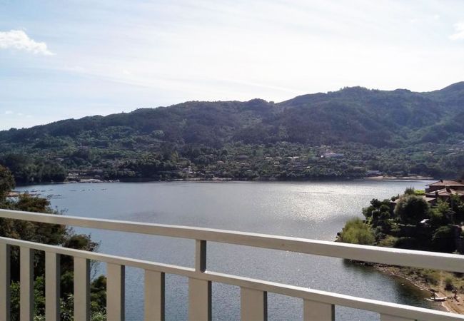 Rent by room in Gerês - Quarto Lagoa c/ varanda - Pôr do Sol Rent by room in Gerês - Quarto Lagoa c/ varanda - Pôr do Sol