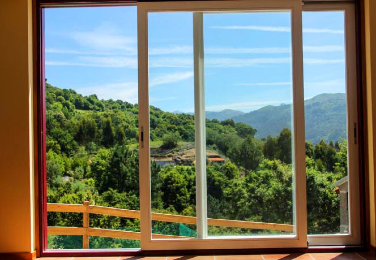 Rent by room in Gerês - Quarto Duplo - Encostas da Torre