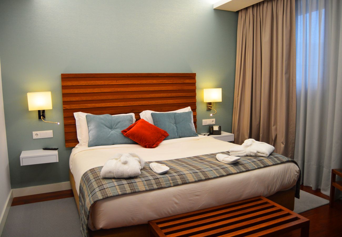 Rent by room in Gerês - Hotel S. Bento **** Quarto Duplo/Twin Varanda