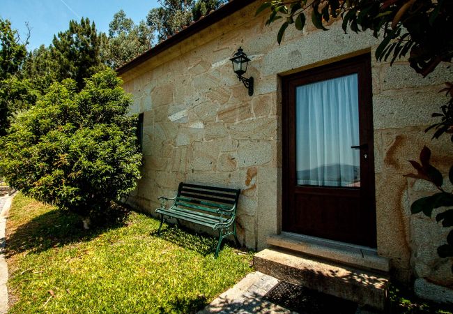 Bungalow in Arcos de Valdevez - Casa do Penedo T1 - Quinta do Toural