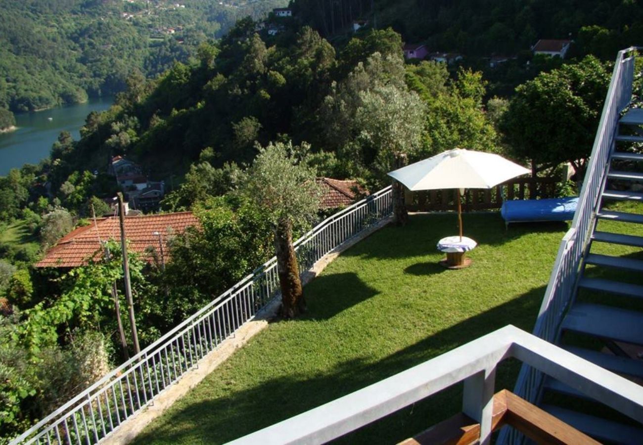 House in Gerês - Olival Guimarães