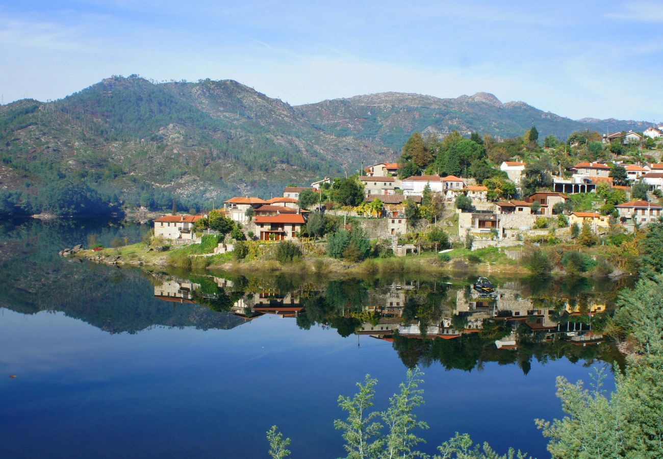 House in Gerês - Olival Guimarães