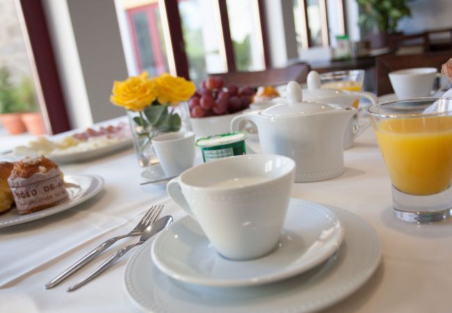 Rent by room in Amares - Quarto Duplo Standard - Casa Lata Rent by room in Amares - Quarto Duplo Standard - Casa Lata