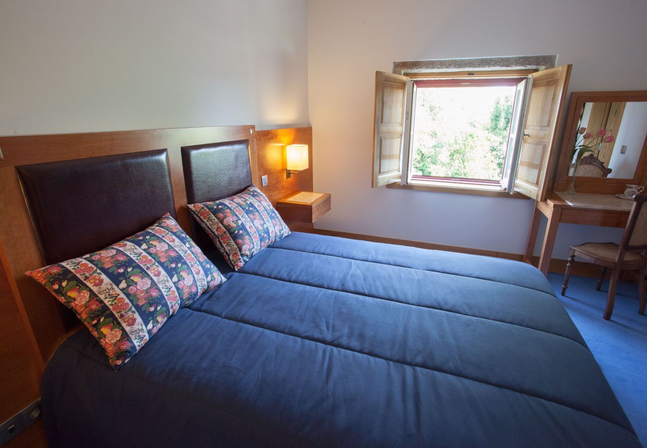 Rent by room in Amares - Quarto Duplo Standard - Casa Lata