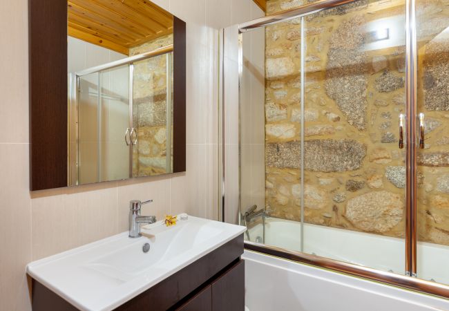 Rent by room in Amares - Suite 1 Casa do Rancho Rent by room in Amares - Suite 1 Casa do Rancho