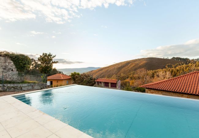 Rent by room in Amares - Suite 1 Casa do Rancho Rent by room in Amares - Suite 1 Casa do Rancho