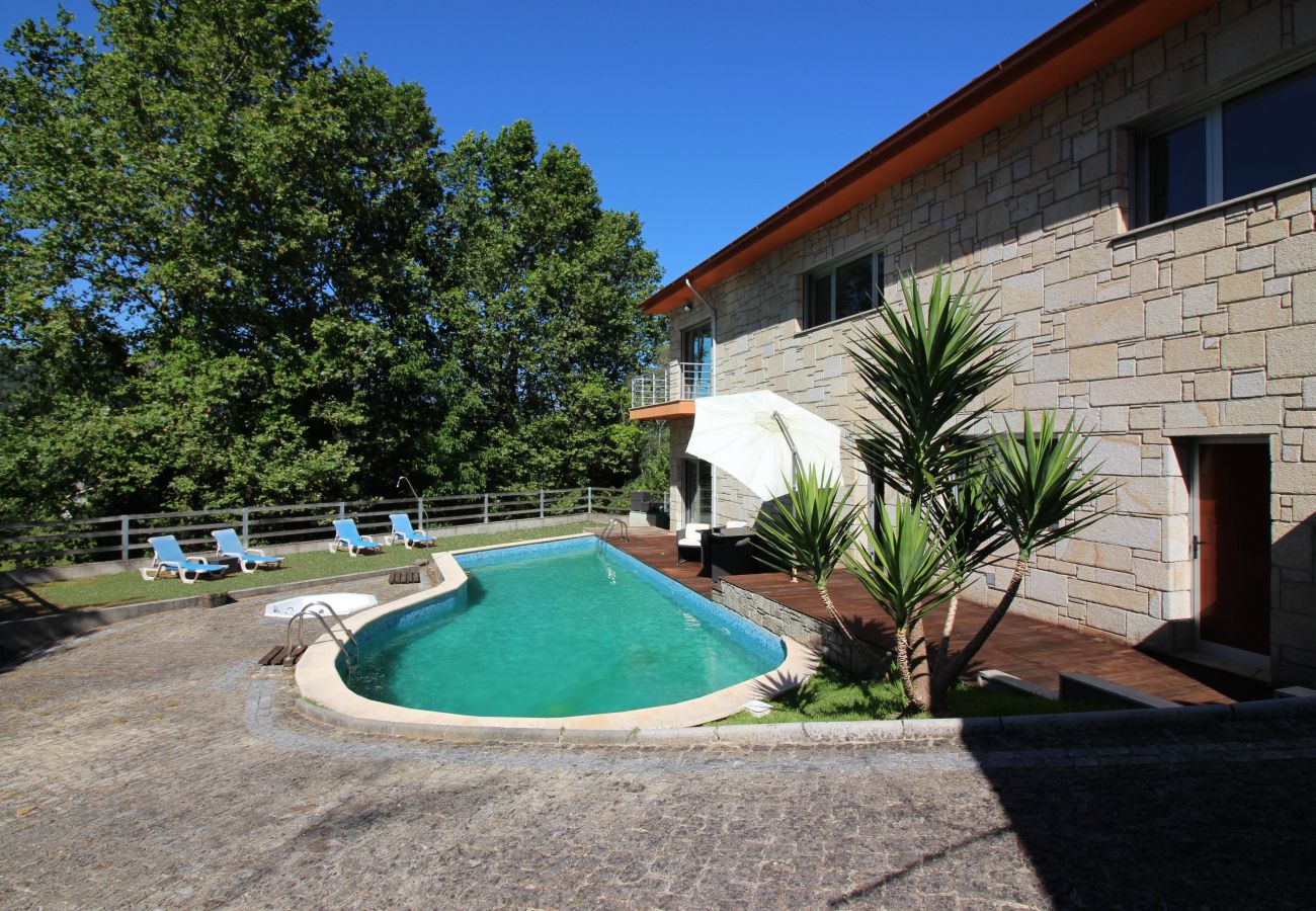 House in Amares - Casa de Paredes Secas