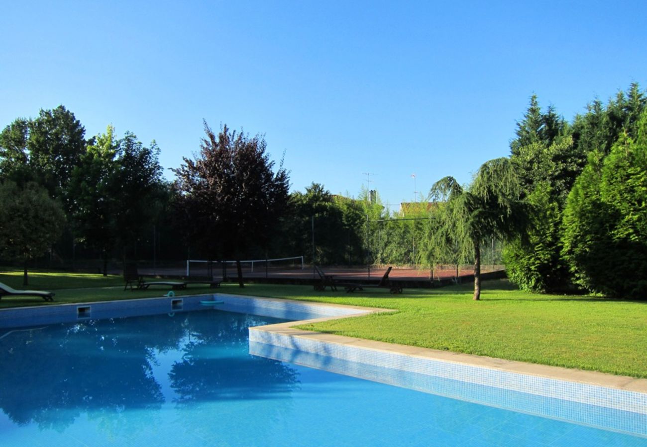 Rent by room in Amares - Quarto Duplo Especial Quinta Vale do Homem