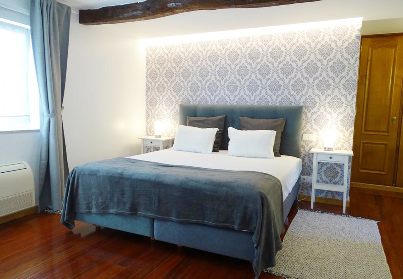 Rent by room in Amares - Quarto Duplo Especial Quinta Vale do Homem