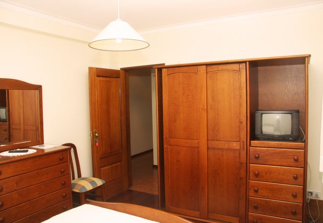 Rent by room in Campo do Gerês - Quarto Casa Parede Nova Rent by room in Campo do Gerês - Quarto Casa Parede Nova