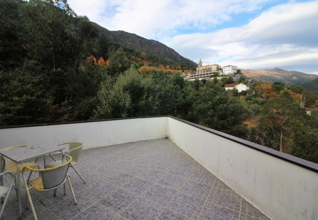 Rent by room in Gerês - Quarto Duplo Deluxe - Quinta da Carvalha Rent by room in Gerês - Quarto Duplo Deluxe - Quinta da Carvalha