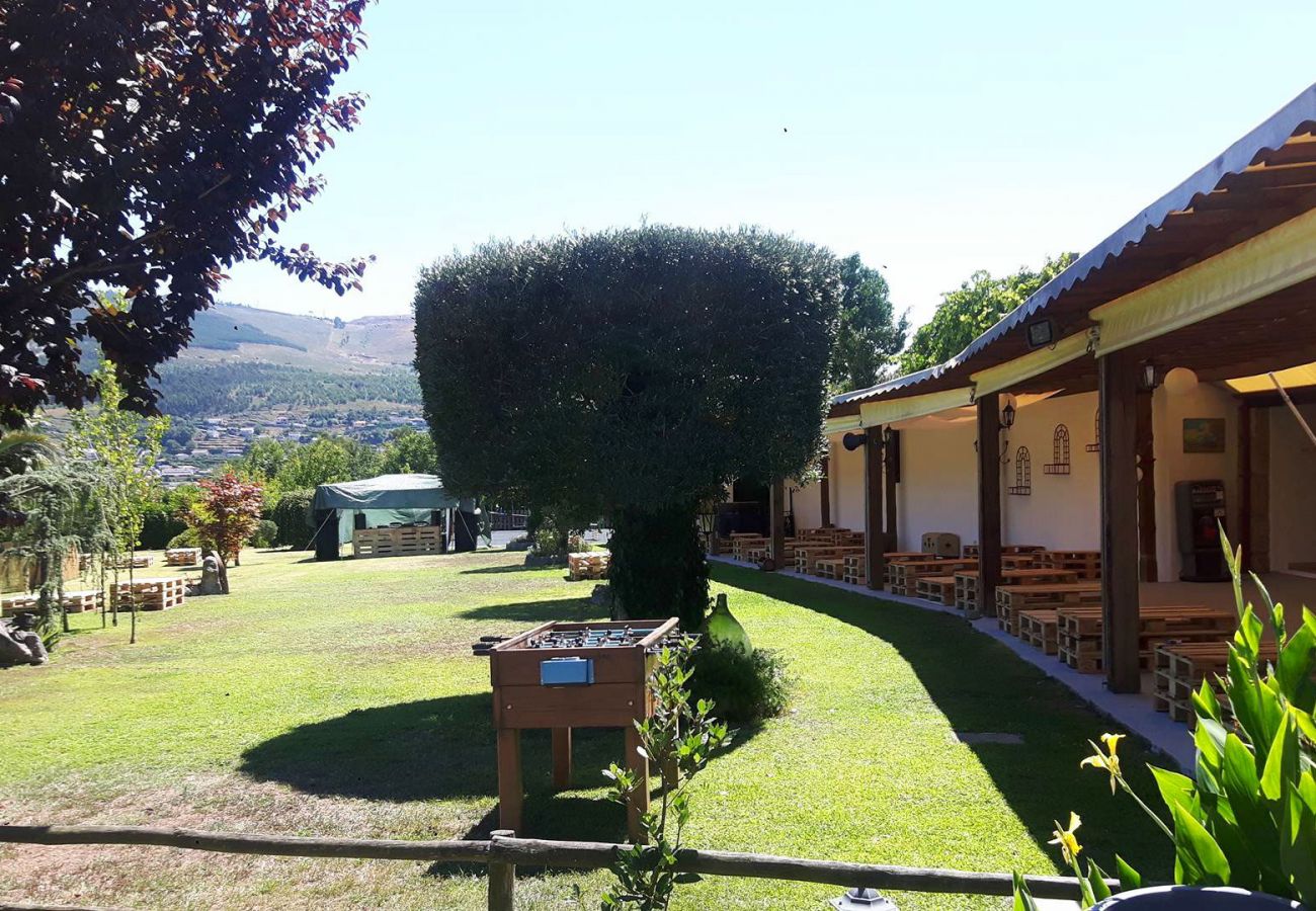 Rent by room in Póvoa de Lanhoso - Quarto Superior com Hidromassagem - Quinta do Rego