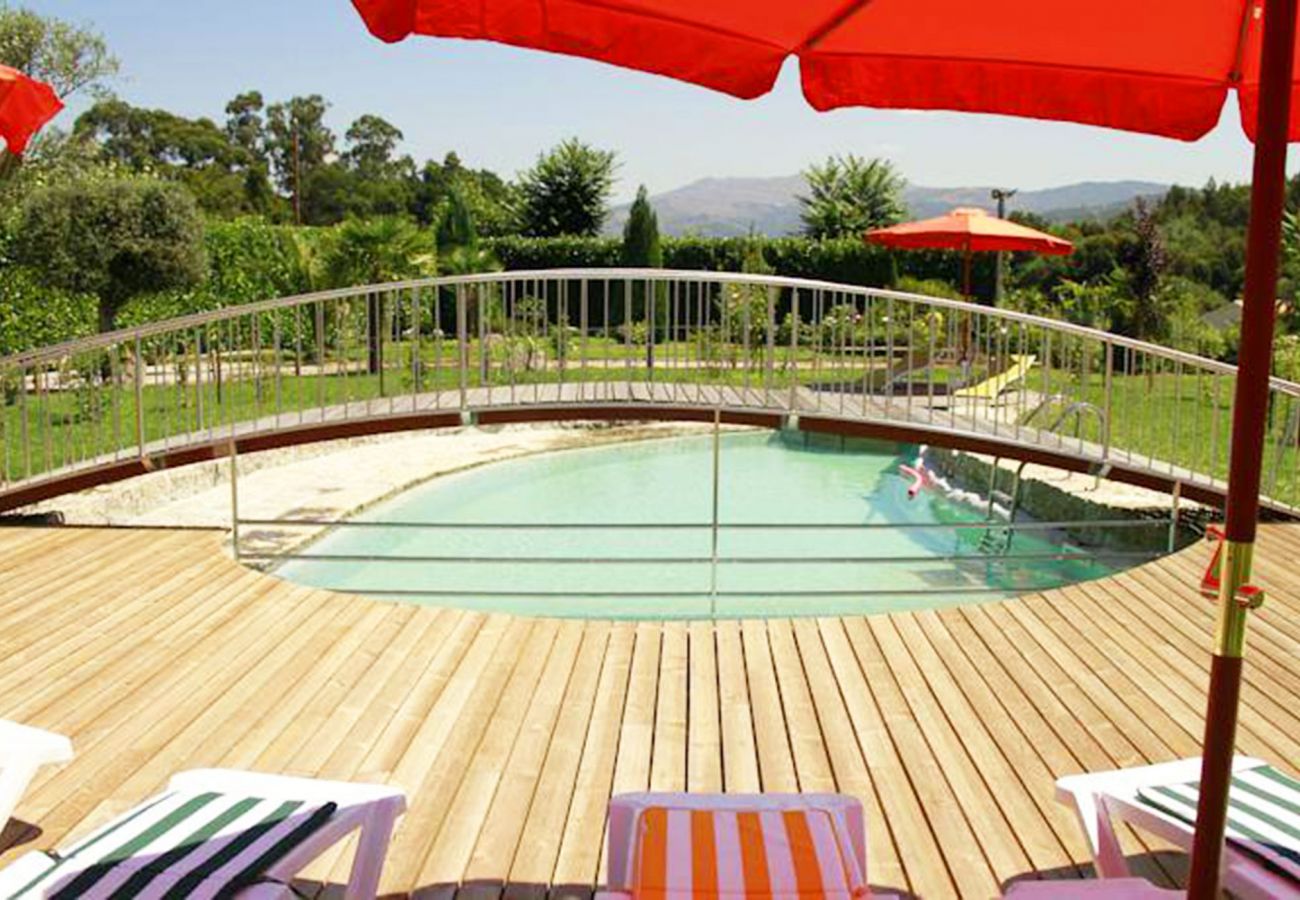Rent by room in Póvoa de Lanhoso - Quarto Superior com Hidromassagem - DM Turismo Rur