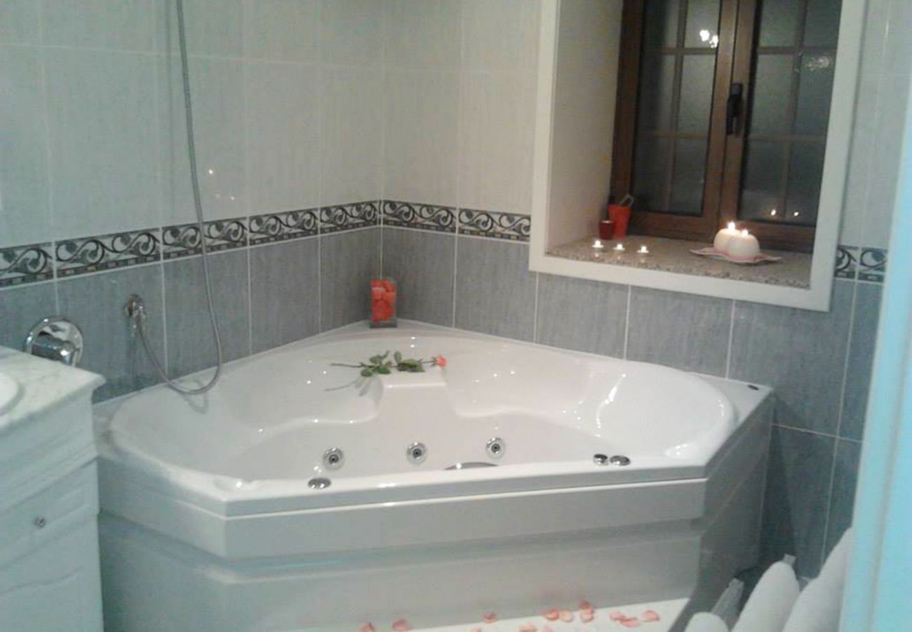 Rent by room in Póvoa de Lanhoso - Quarto Superior com Hidromassagem - DM Turismo Rur