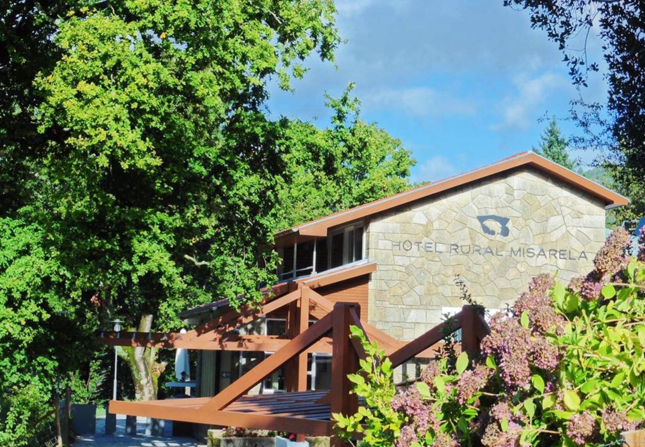Rent by room in Montalegre - Quarto Duplo - Hotel Rural Misarela
