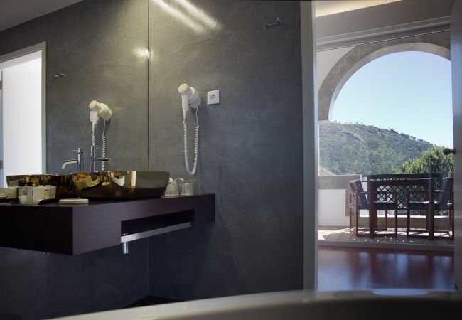 Rent by room in Gerês - Hotel S. Bento **** Quarto Duplo Deluxe Rent by room in Gerês - Hotel S. Bento **** Quarto Duplo Deluxe