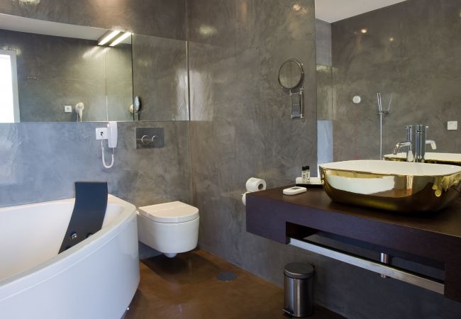 Rent by room in Gerês - Hotel S. Bento **** Quarto Duplo Deluxe Rent by room in Gerês - Hotel S. Bento **** Quarto Duplo Deluxe
