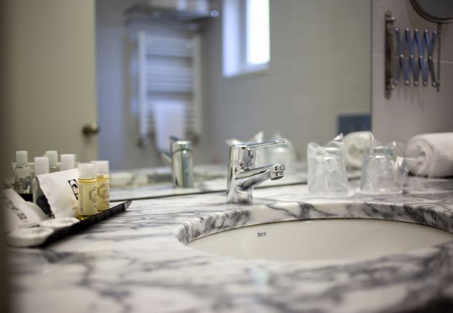 Rent by room in Gerês - Hotel S. Bento **** Quarto Duplo Hidromassagem Rent by room in Gerês - Hotel S. Bento **** Quarto Duplo Hidromassagem