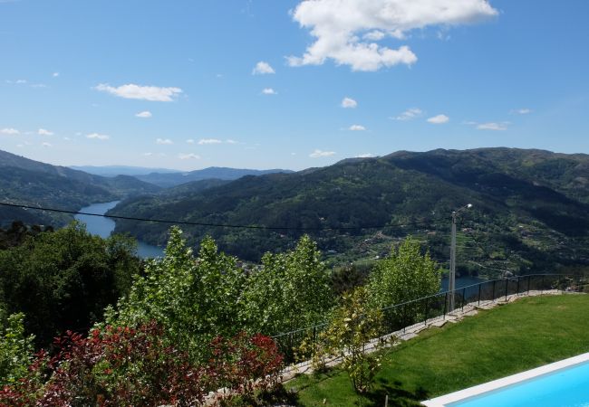 House in Vieira do Minho - Casa de S. Brás House in Vieira do Minho - Casa de S. Brás