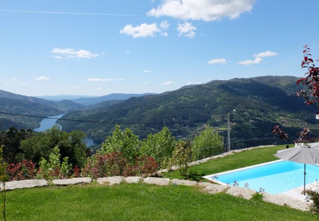 House in Vieira do Minho - Casa de S. Brás House in Vieira do Minho - Casa de S. Brás