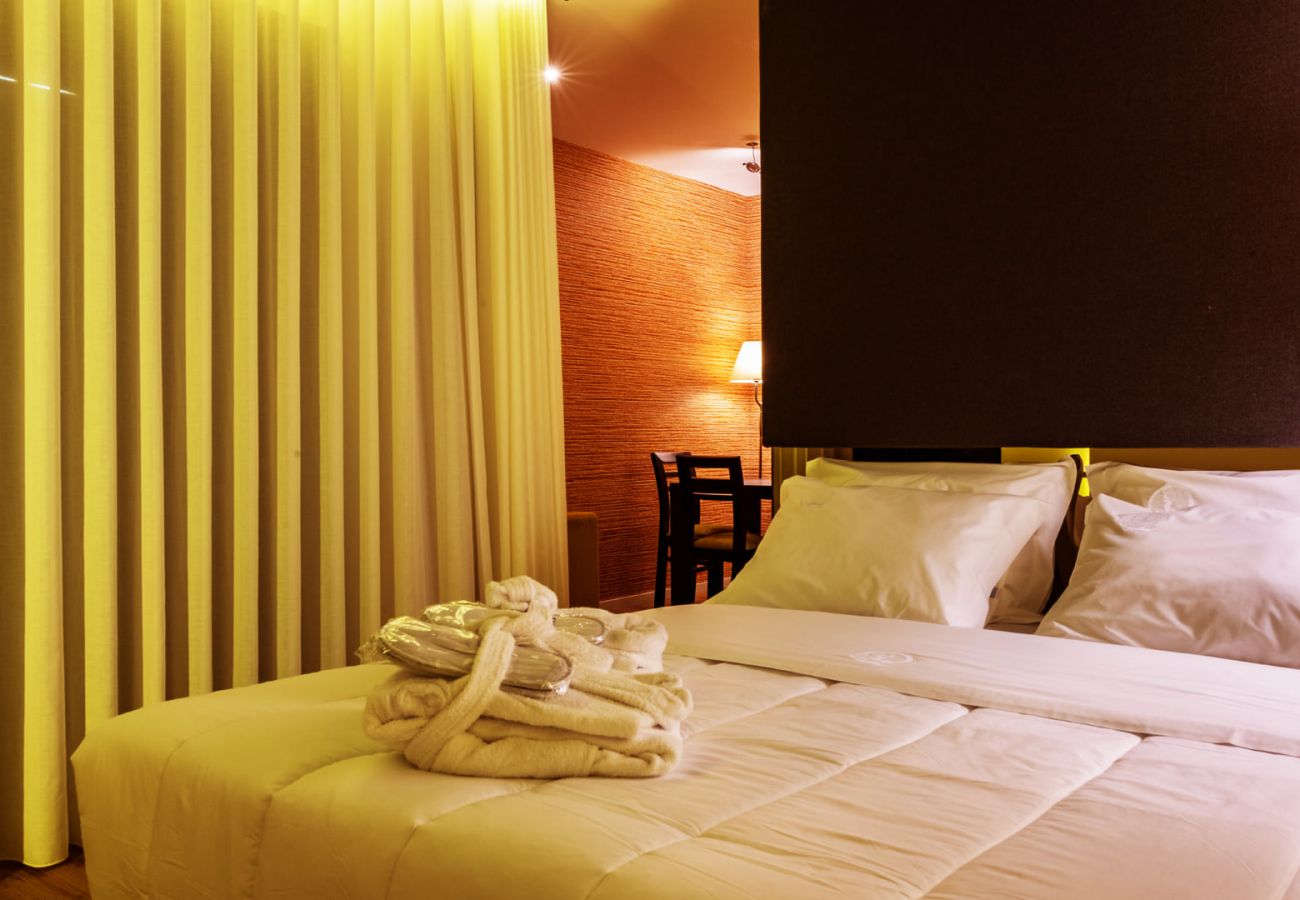 Rent by room in Gerês - Suite - Hotel Agrinho Suítes & Spa Gerês