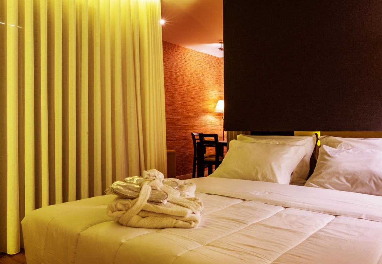 Rent by room in Gerês - Suite - Hotel Agrinho Suítes & Spa Gerês