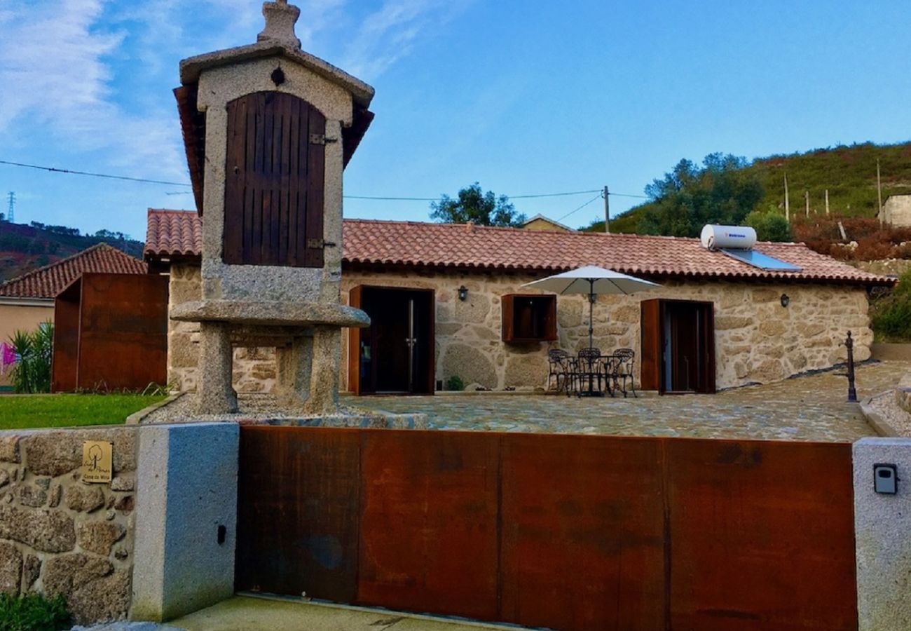 Cottage in Arcos de Valdevez - Casa da Mina - Eido do Pomar