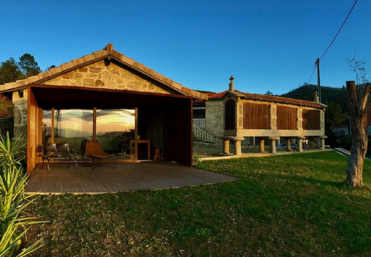 Cottage in Arcos de Valdevez - Casa da Mina - Eido do Pomar