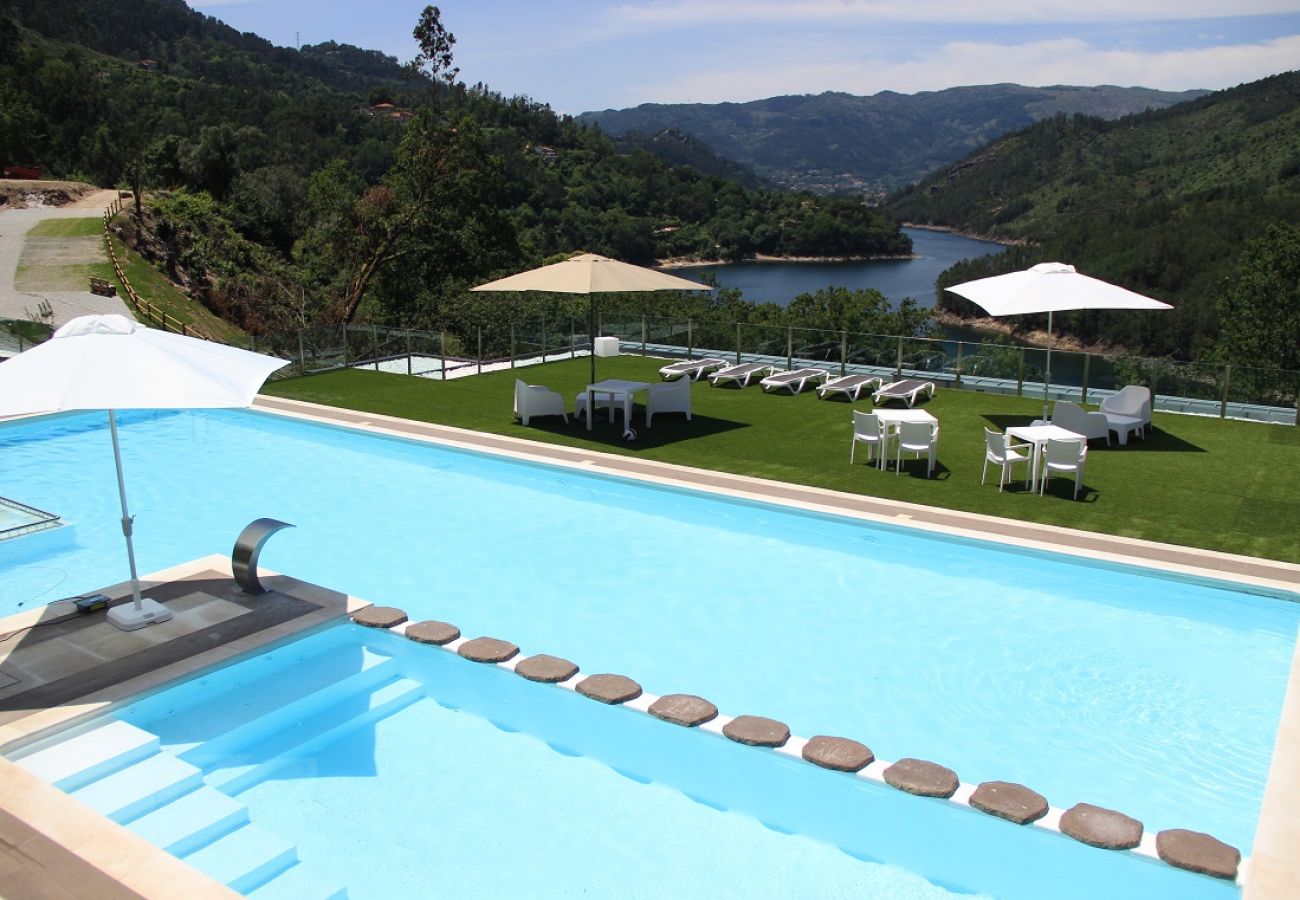Rent by room in Vieira do Minho - DoBau Village - Quarto Hidromassagem