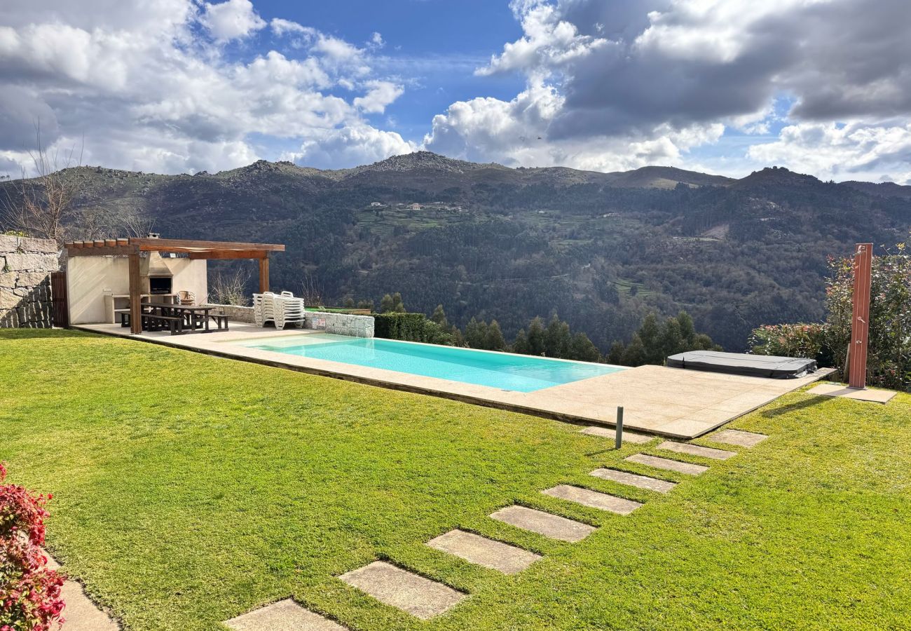 House in Terras de Bouro - Carvalheira Country House Gerês