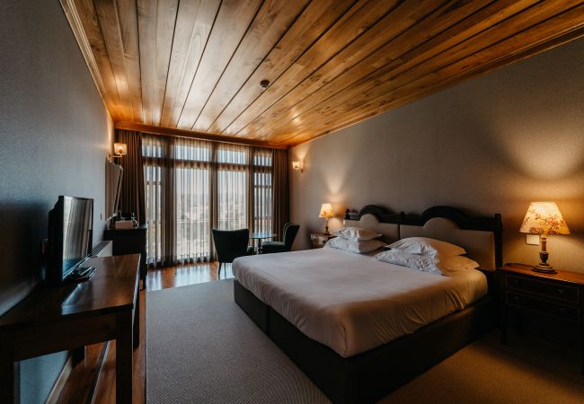 Rent by room in Amares - Quarto Duplo/Twin Superior - Casa Lata Rent by room in Amares - Quarto Duplo/Twin Superior - Casa Lata