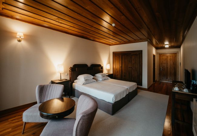 Rent by room in Amares - Quarto Duplo/Twin Superior - Casa Lata Rent by room in Amares - Quarto Duplo/Twin Superior - Casa Lata