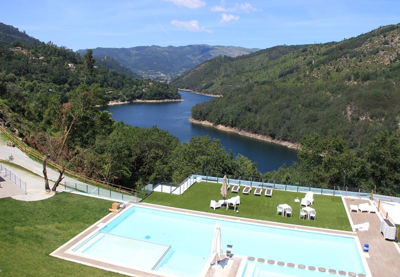 Rent by room in Vieira do Minho - O’bau Glamping Isis - DoBau Village