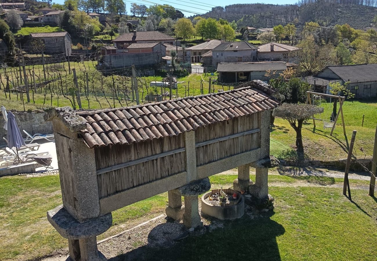 Farm stay in Vieira do Minho - Casa da Laranjeira Turismo Rural