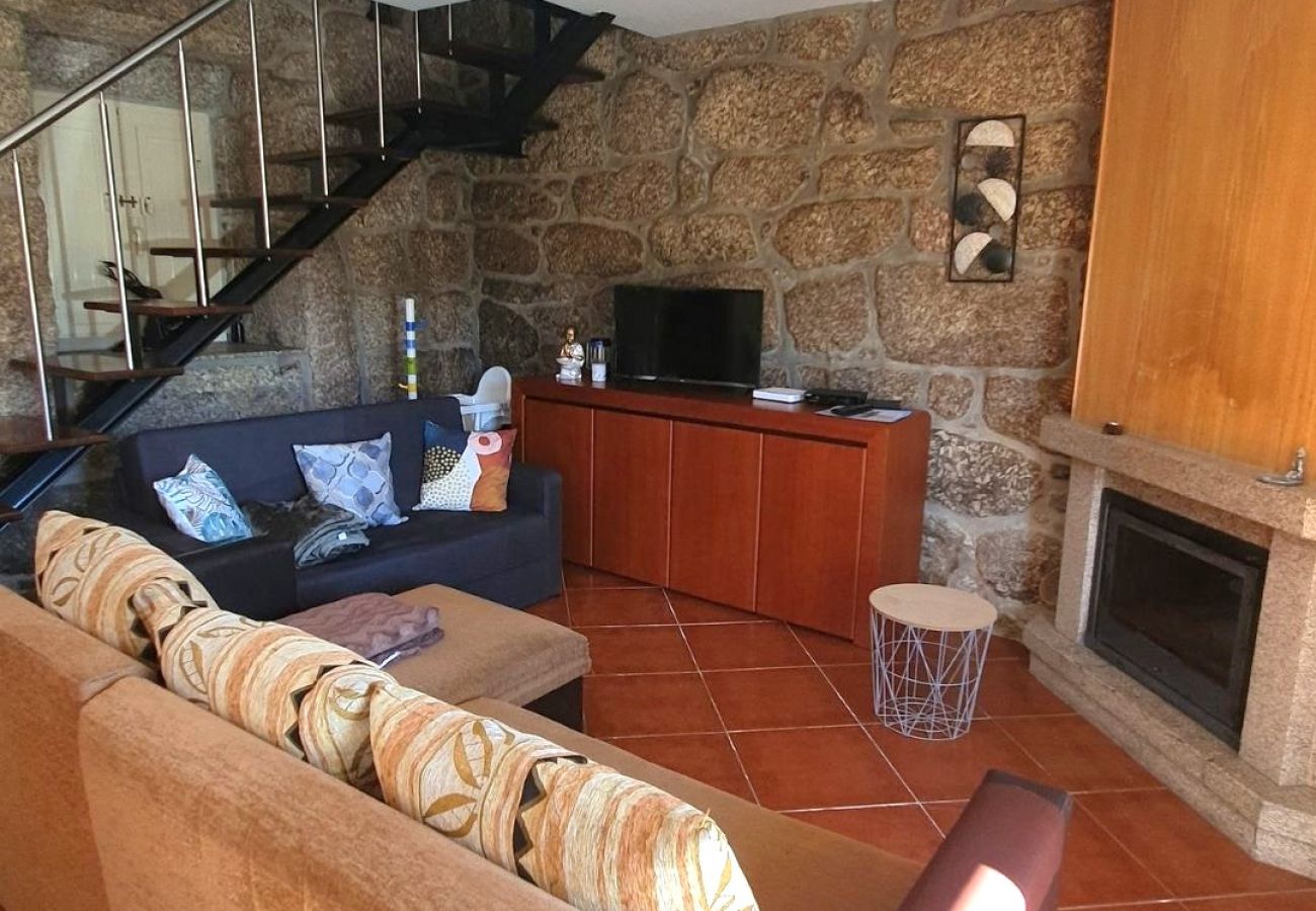 Farm stay in Vieira do Minho - Casa da Laranjeira Turismo Rural