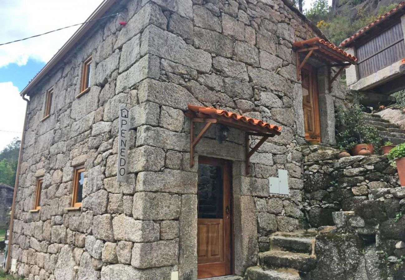 Cottage in Arcos de Valdevez - Casa do Penedo - Casas da Peneda