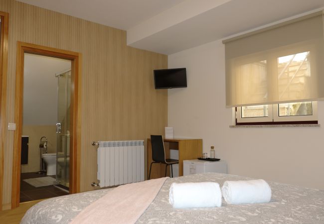 Rent by room in Campo do Gerês - Outeiro do Moinho - Quarto Rent by room in Campo do Gerês - Outeiro do Moinho - Quarto