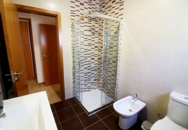 Rent by room in Campo do Gerês - Outeiro do Moinho - Quarto Familiar Rent by room in Campo do Gerês - Outeiro do Moinho - Quarto Familiar